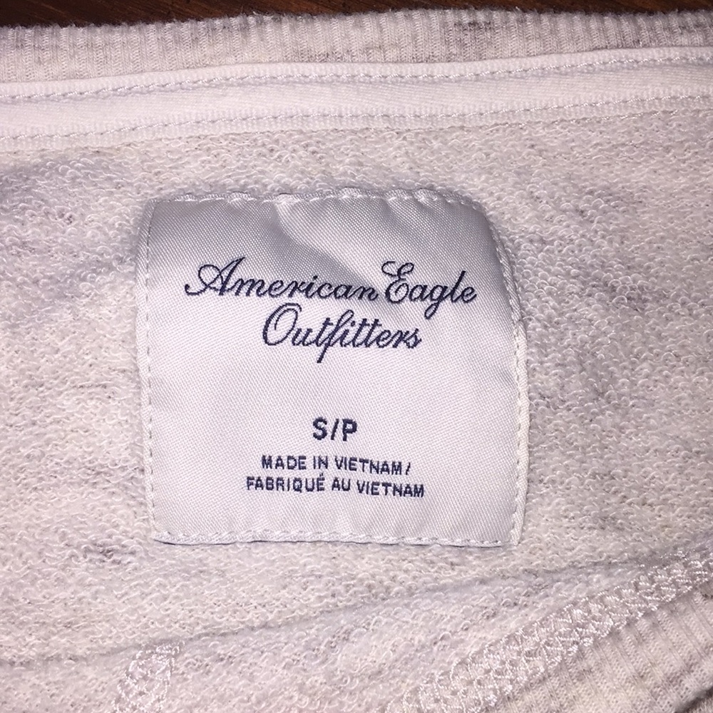 Aeo sweater